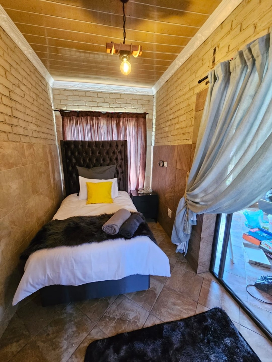 5 Bedroom Property for Sale in Bloemhof North West